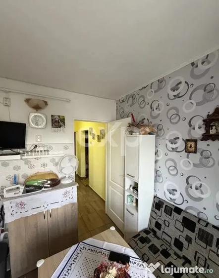 Apartament cu 2 camere decomandat în Micro 6