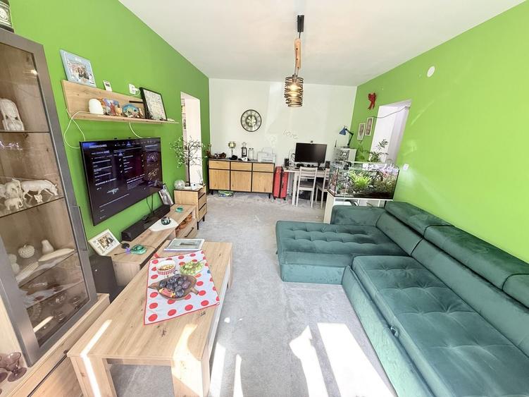 Apartament cu 2 camere semidecomandat, mobilat în Central
