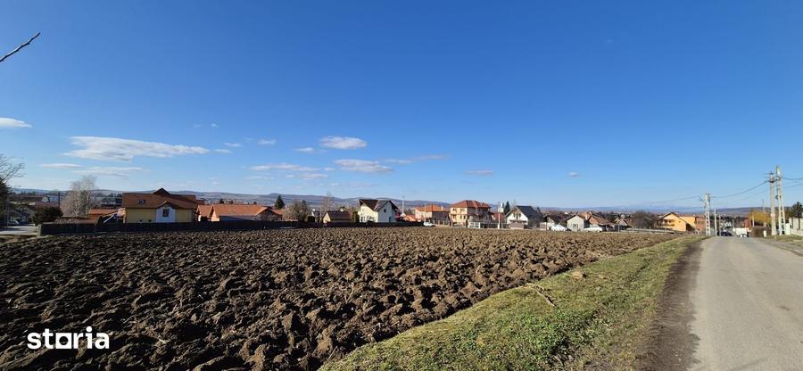 Casă cu 4 camere cu Teren 600 Mp în Sângeorgiu de Mureș