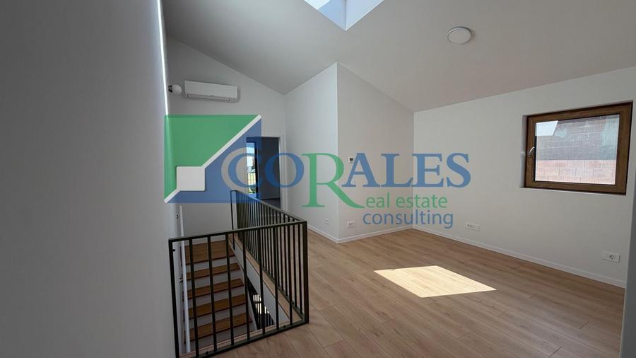 Duplex cu 4 camere cu Canalizare în Aradului