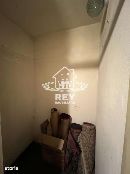 Apartament cu 4 camere decomandat în Trei Stejari