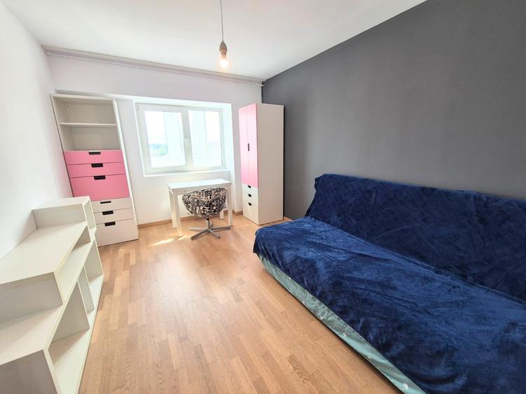 Apartament cu 3 camere decomandat în Metalurgie