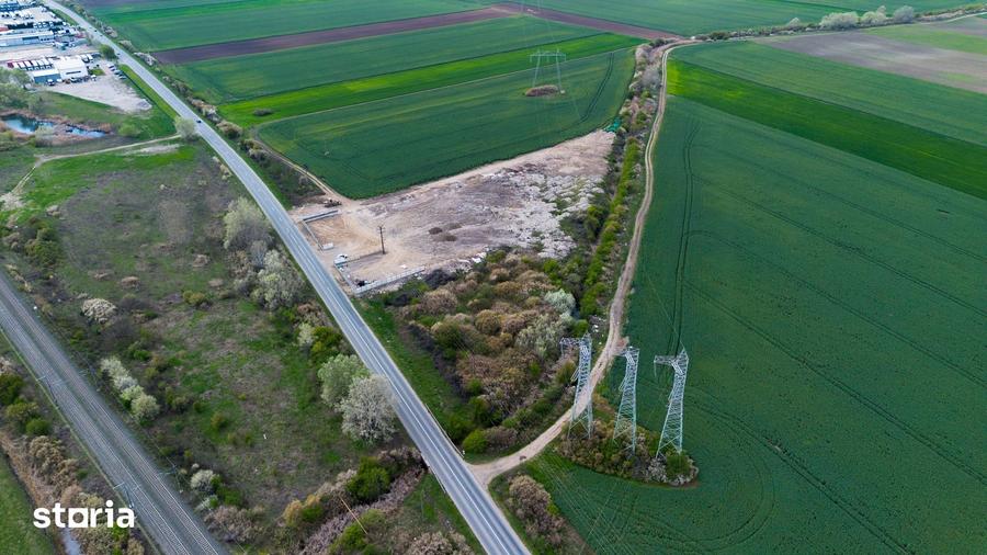 Teren de 10000 mp, în Nord