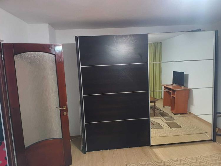 Garsonieră decomandată în Exterior Vest