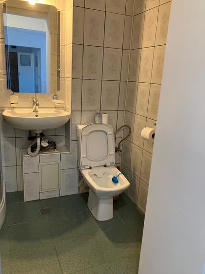 Apartament cu 3 camere semidecomandat în Ștefan cel Mare