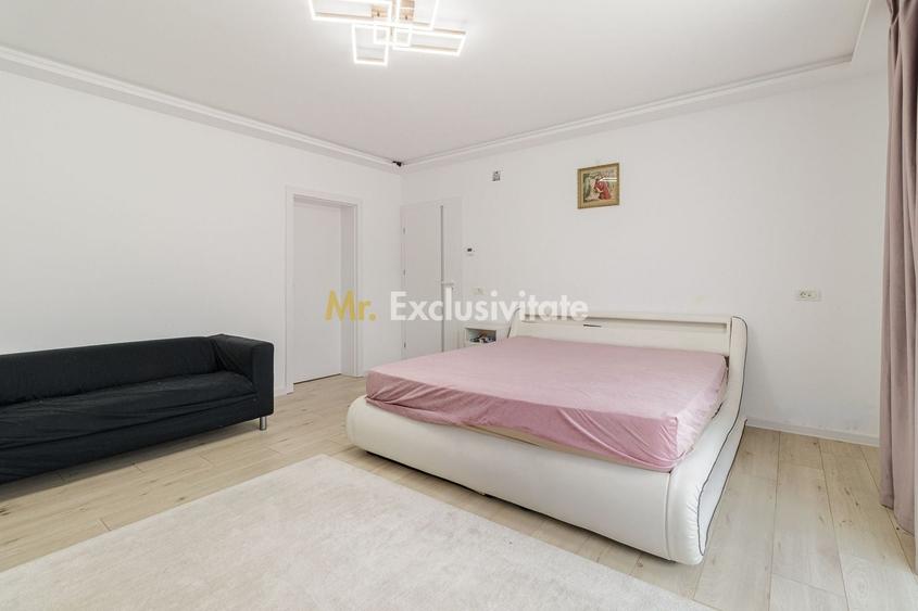Casă cu 8 camere cu Piscina în Bănești