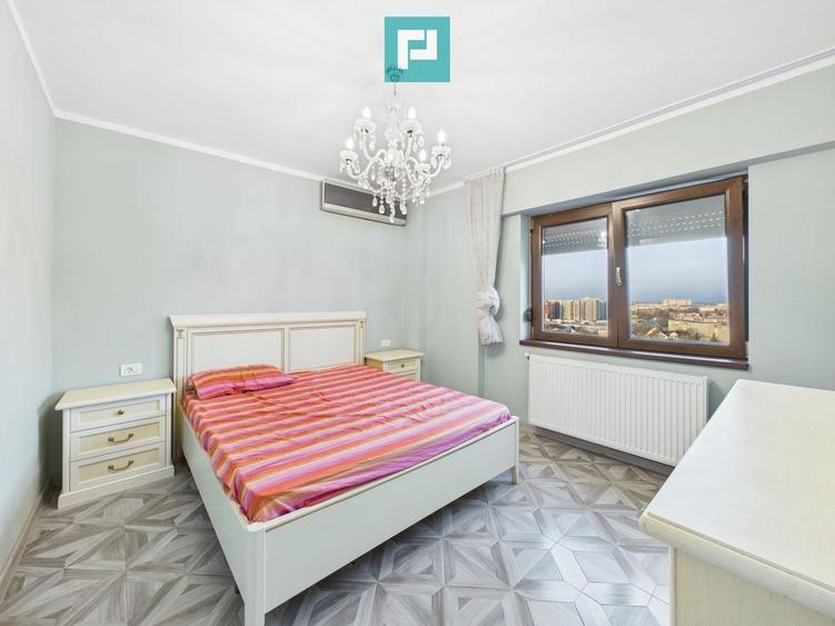 Apartament cu 3 camere semidecomandat în Intim