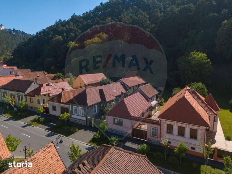 Casă cu 7 camere cu Teren 835 Mp în Caragiale