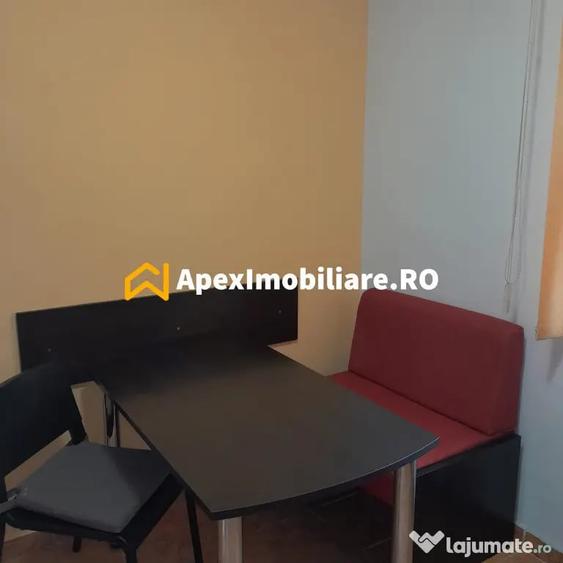 Garsonieră decomandată în Lacul Tei