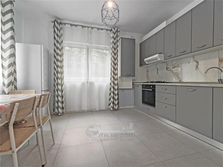 Apartament cu 3 camere decomandat, mobilat în Cug