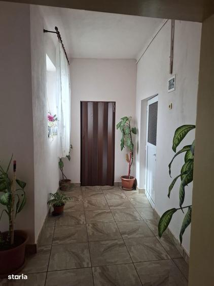 Casă cu 3 camere cu Teren 1200 Mp în Pârneava
