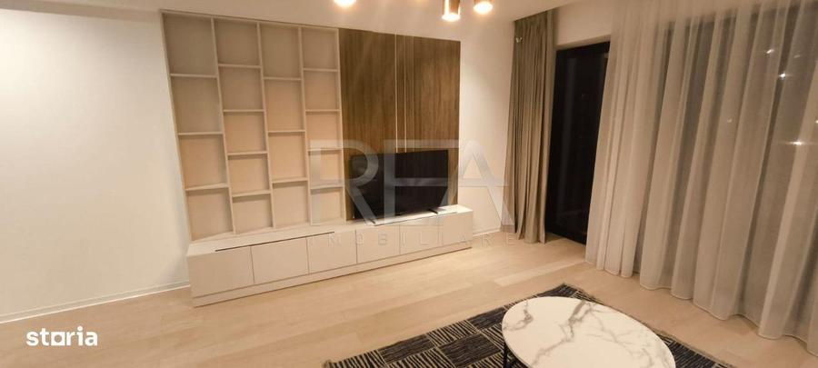 Apartament cu 3 camere semidecomandat, mobilat în Tei