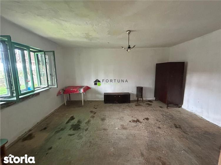 Casă cu 2 camere cu Teren 1850 Mp în Dobârlău