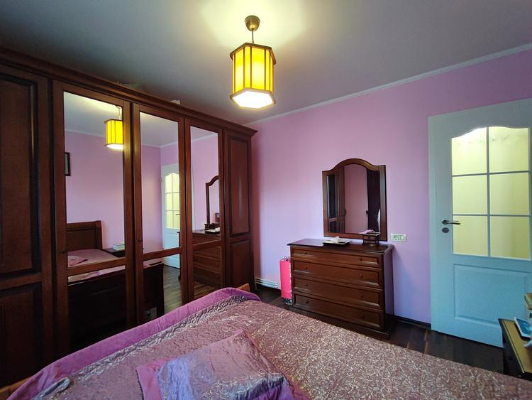Apartament cu 3 camere decomandat în Inel I