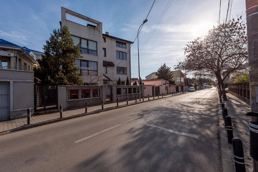 Spațiu comercial, de 60 mp, în Drumul Sării