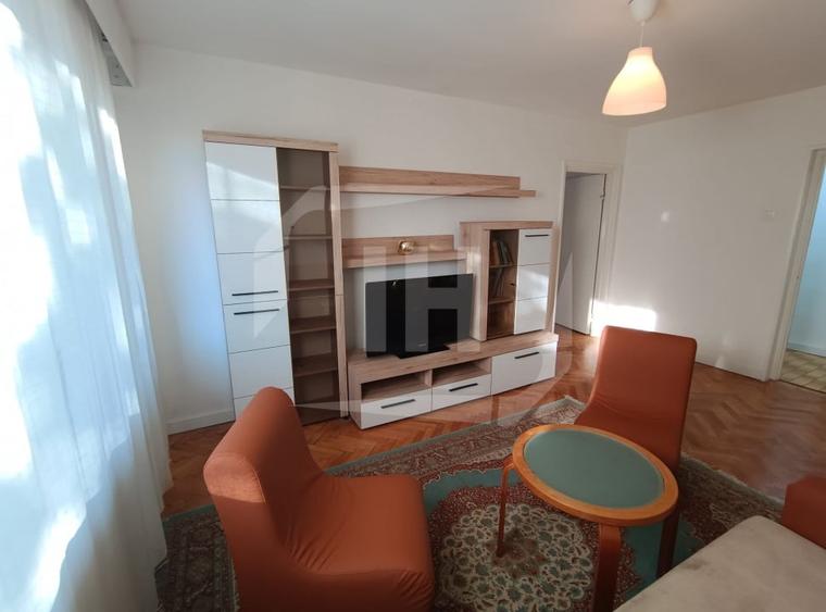 Apartament cu 3 camere semidecomandat, mobilat în Gheorgheni