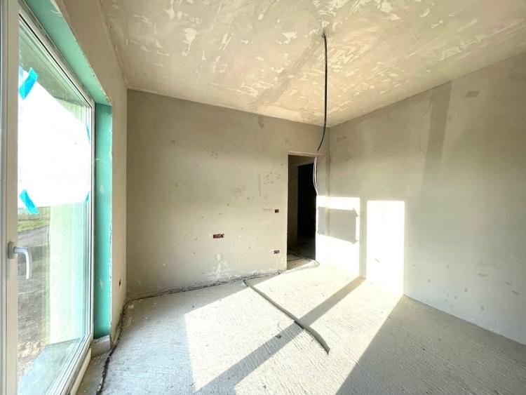 Duplex cu 3 camere cu Canalizare în Moșnița Nouă