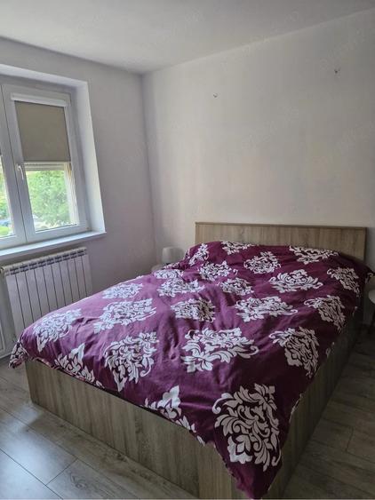 Apartament cu 3 camere semidecomandat în Cotroceni
