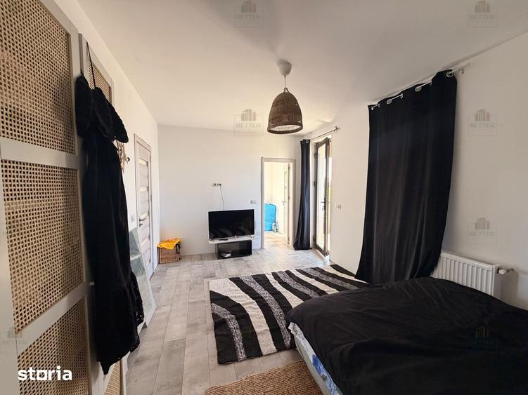 Casă cu 5 camere cu Teren 436 Mp în Berceni