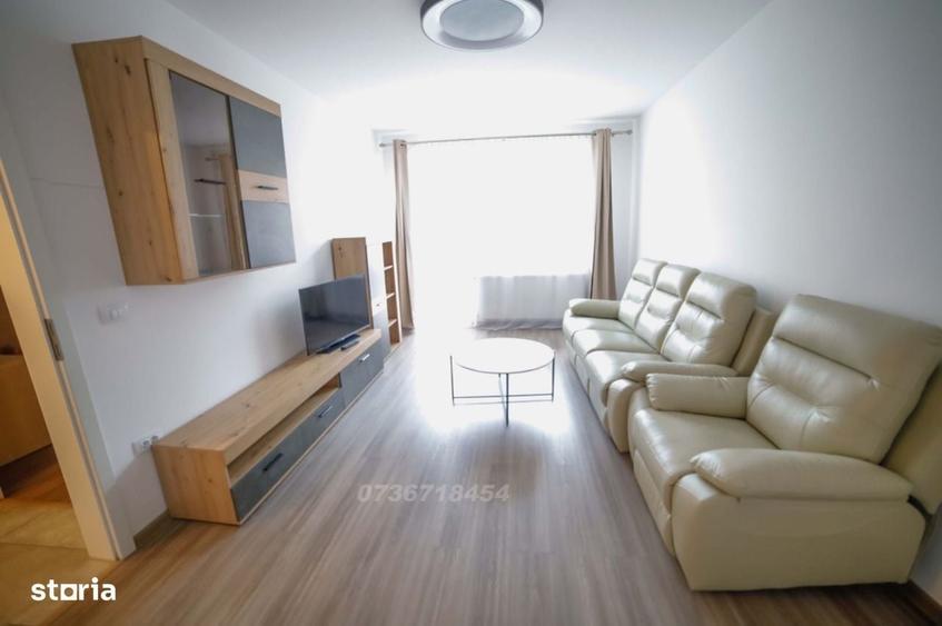 Apartament cu 2 camere decomandat în Tractorul