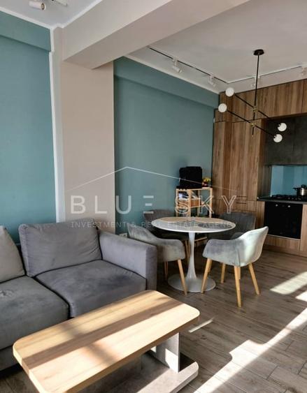 Apartament cu 3 camere decomandat, mobilat în Delfinariu