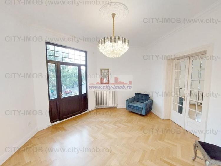 Apartament cu 4 camere circular în Armeneasca