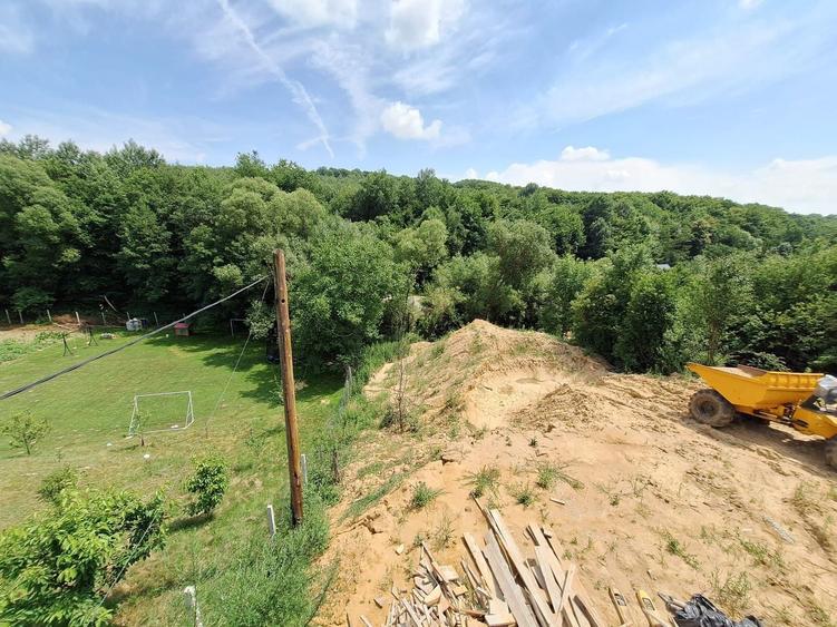 Casă individuală cu 5 camere cu Canalizare în Feleacu