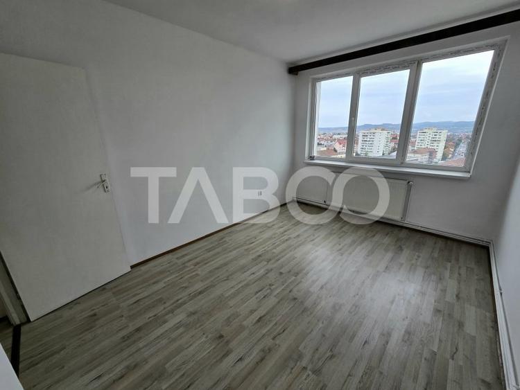 Apartament cu 3 camere decomandat în Mihai Viteazul