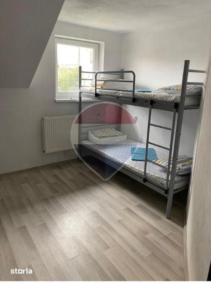 Casă cu 5 camere cu Teren 300 Mp în Central