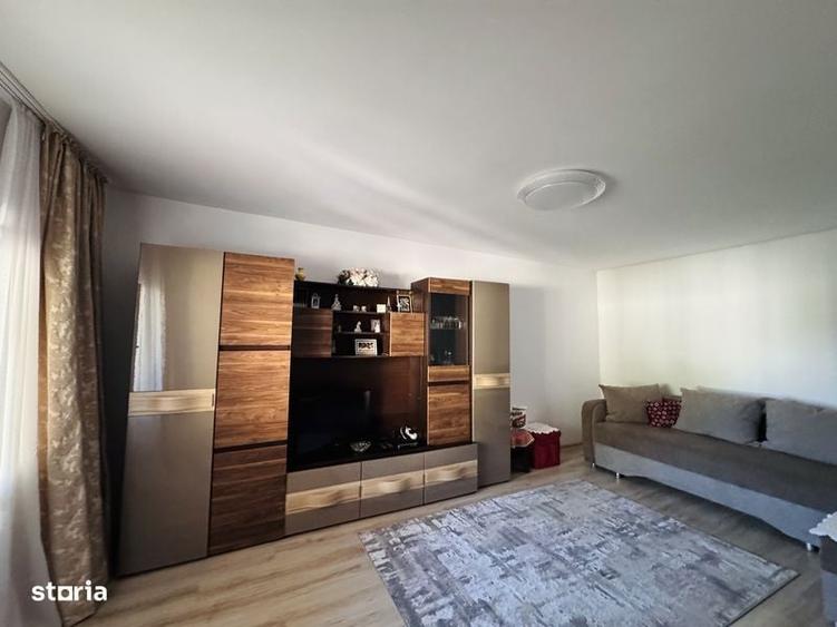 Casa de vanzare plina de viata! Nu ratati aceasta ocazie! - 2