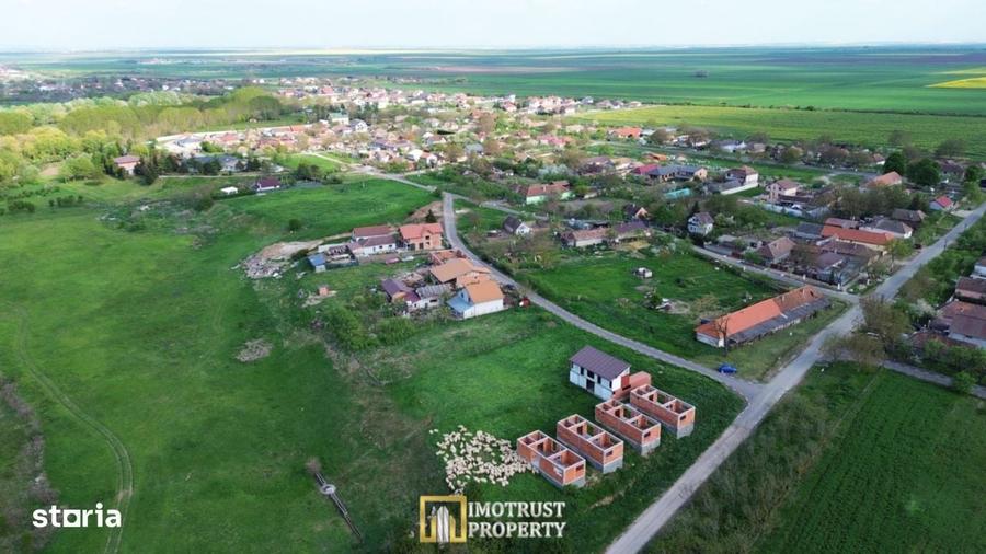 Casă cu 3 camere cu Teren 180 Mp în Orțișoara