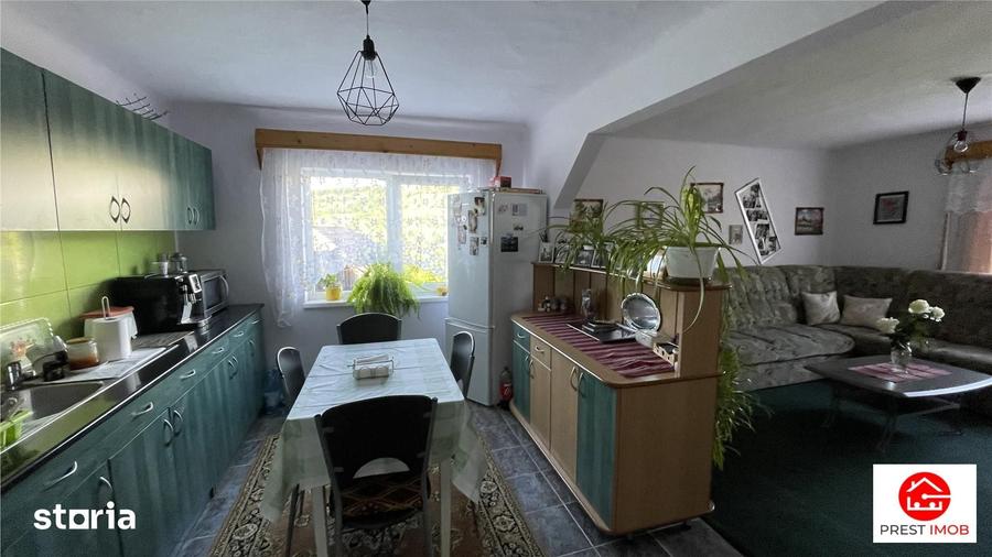 Casă cu 4 camere decomandat cu Teren 2500 Mp în Gheorghe Doja