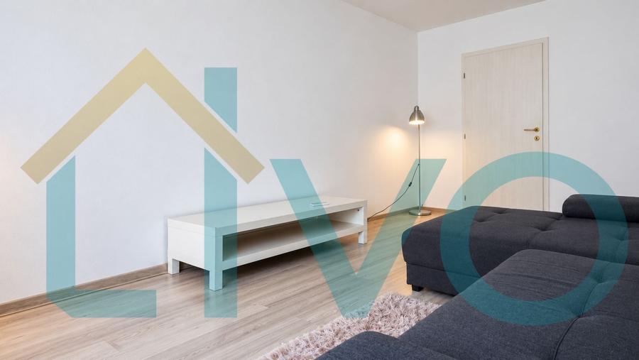 Apartament cu 3 camere semidecomandat în Colentina