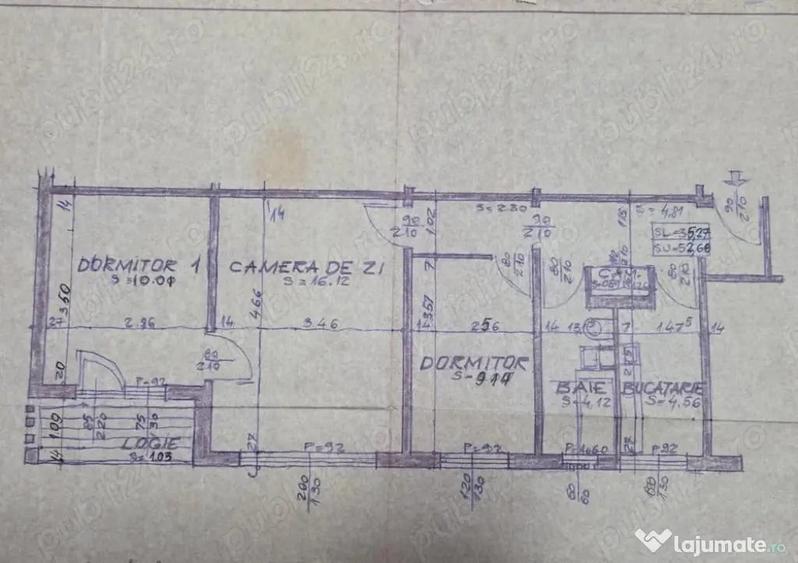 Apartament cu 3 camere semidecomandat în Casa de Cultură