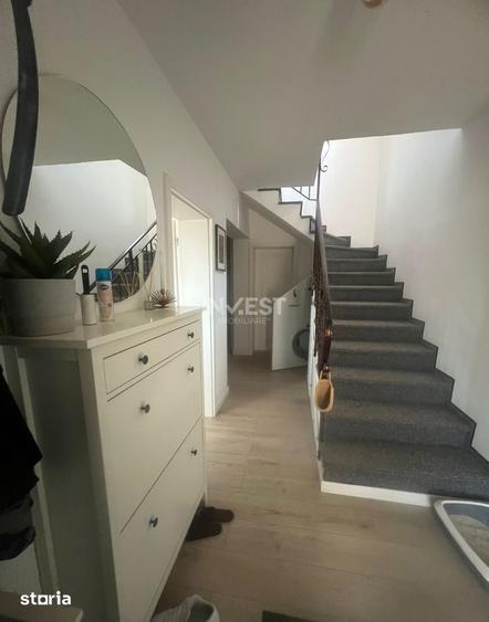 Casă cu 4 camere cu Teren 200 Mp în Central