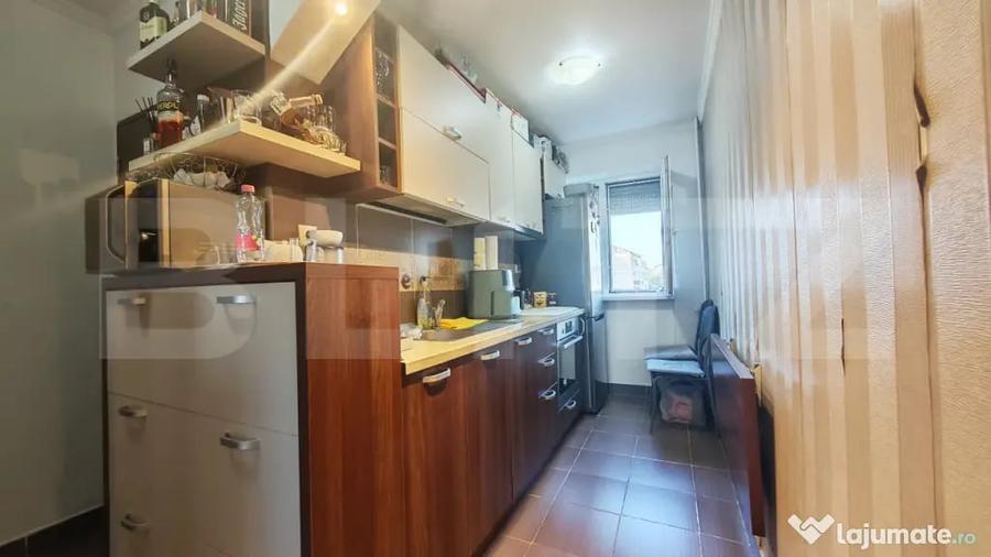 Apartament cu 2 camere semidecomandat în Rogerius