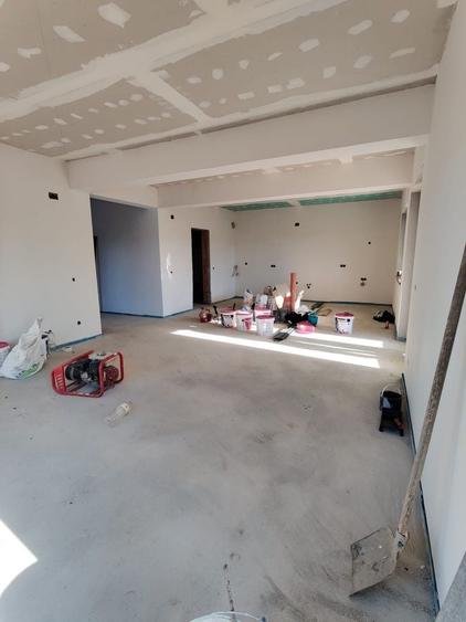 Casă cu 3 camere în Central