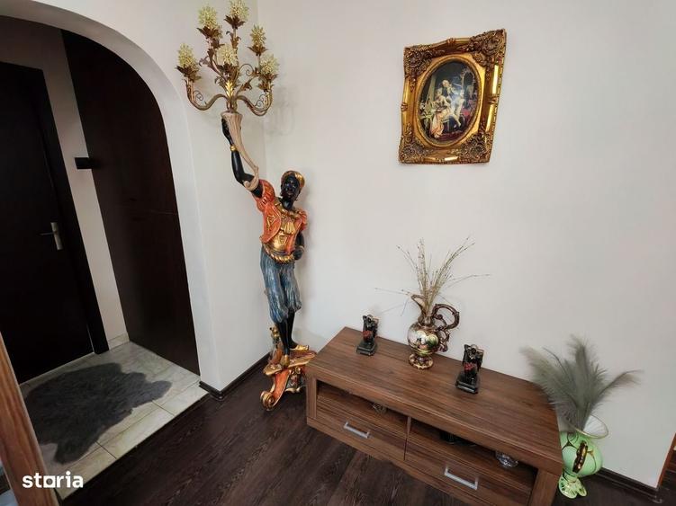 Apartament cu 4 camere în Far