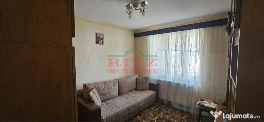 Casă cu 7 camere cu Teren 1756 Mp în Caracal