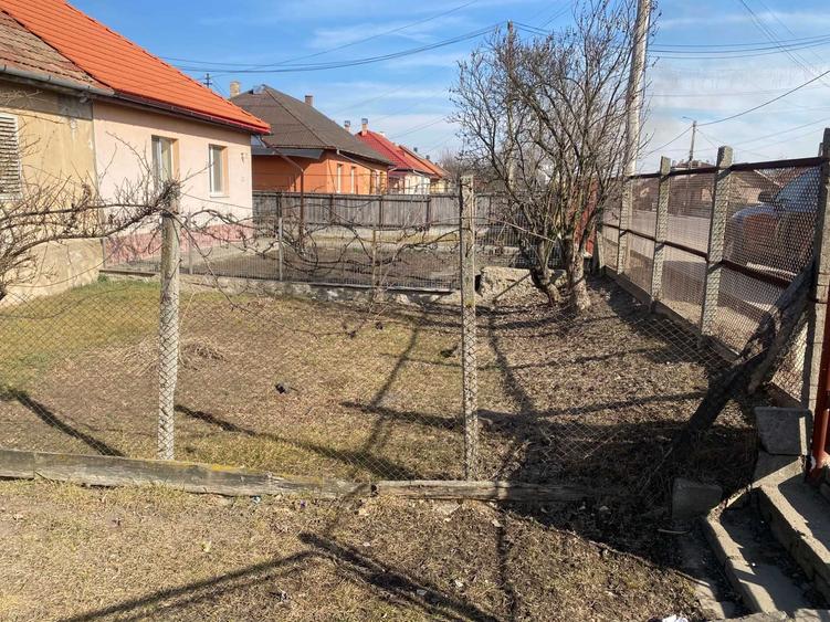 Casă cu 2 camere în Aghireșu
