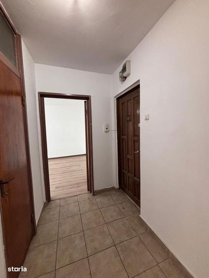 Apartament cu 3 camere decomandat în Pantelimon