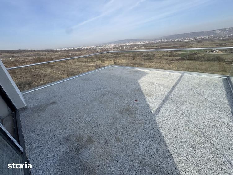 Casă cu 6 camere cu Teren 479 Mp în Central