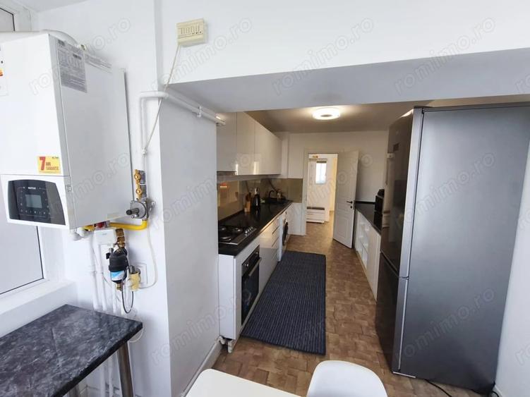Apartament cu 3 camere decomandat în Faleză