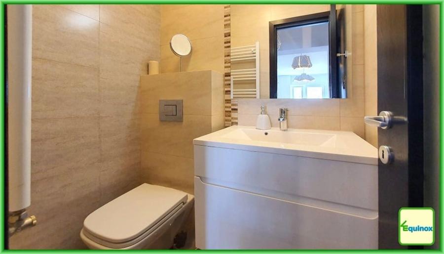 Apartament cu 3 camere decomandat în Republicii