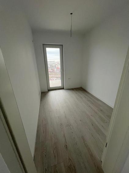 Apartament cu 3 camere decomandat în Doamna Ghica