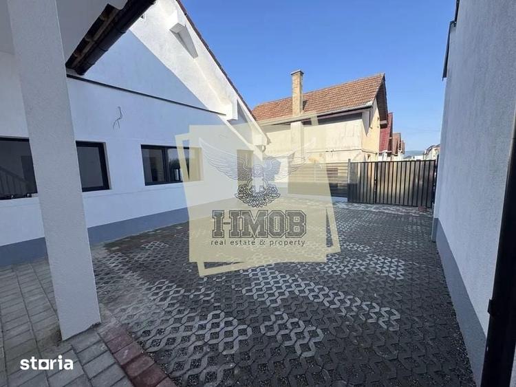 Casă cu 5 camere cu Teren 160 Mp în Cristian