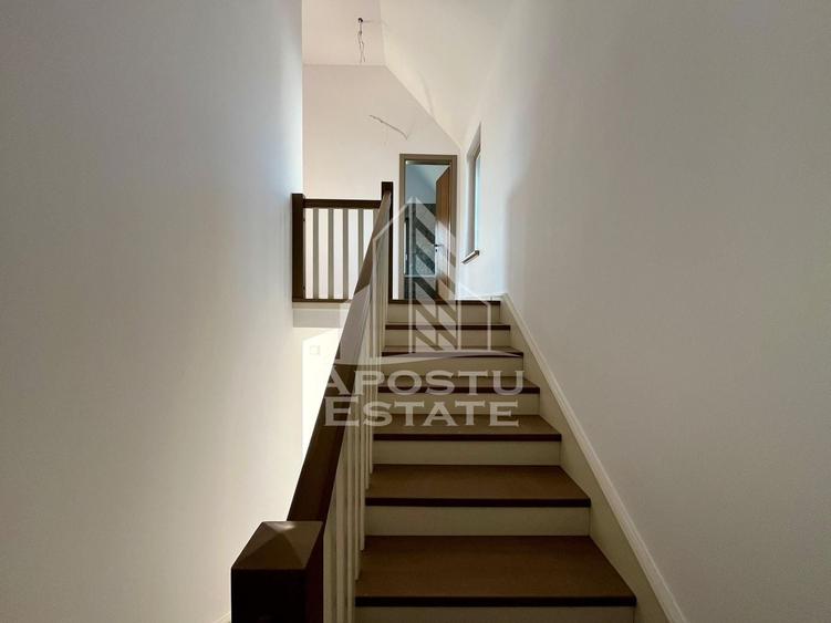 Duplex cu 4 camere cu Canalizare în Dumbrăvița