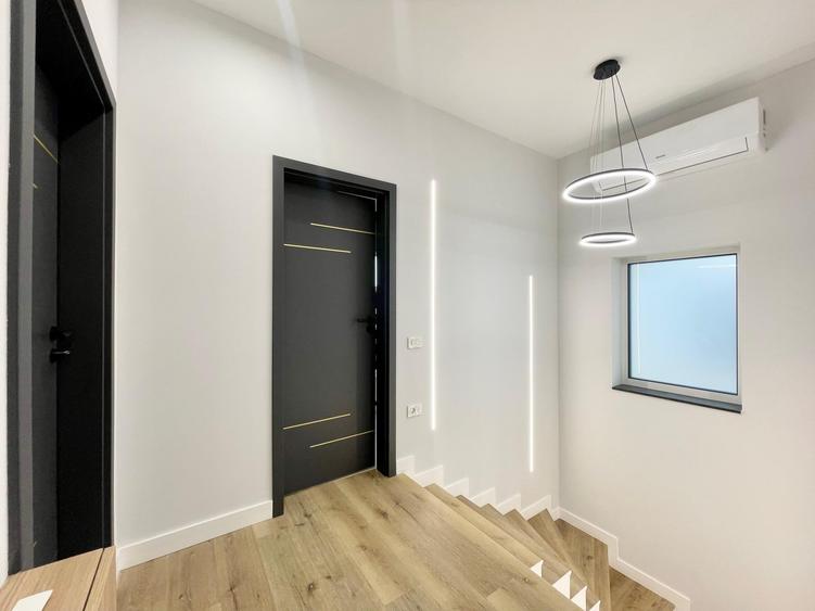Duplex cu 4 camere cu Canalizare în Moșnița Nouă