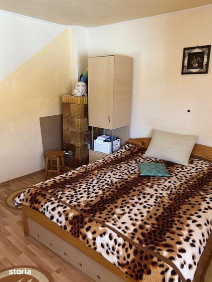 Casă cu 5 camere cu Teren 308 Mp în Central