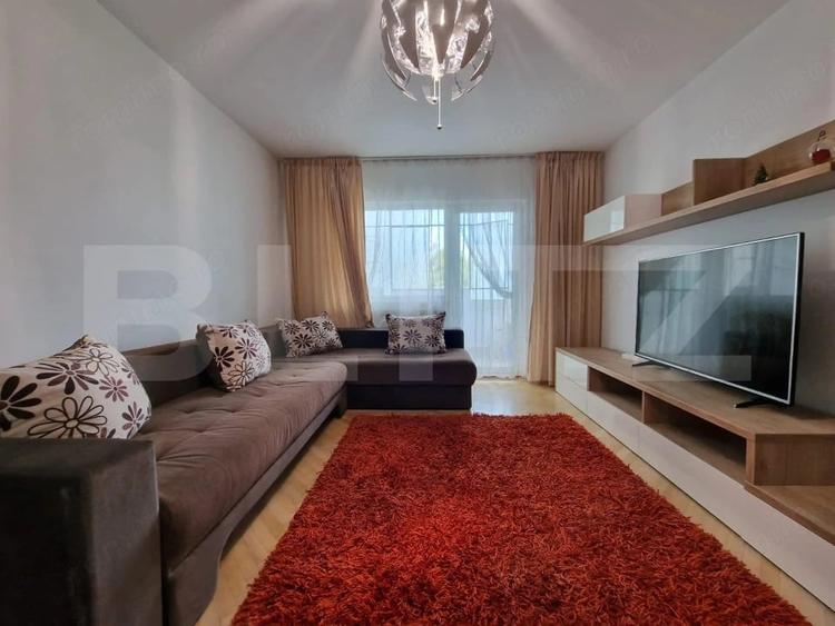Apartament cu 3 camere decomandat în Zorilor